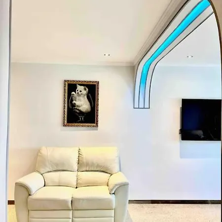 Shared Apartment! Piso Compartido! общая квартира! Homestay Seville