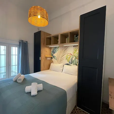 House -rooftop&jacuzzi -stayinseville Villa