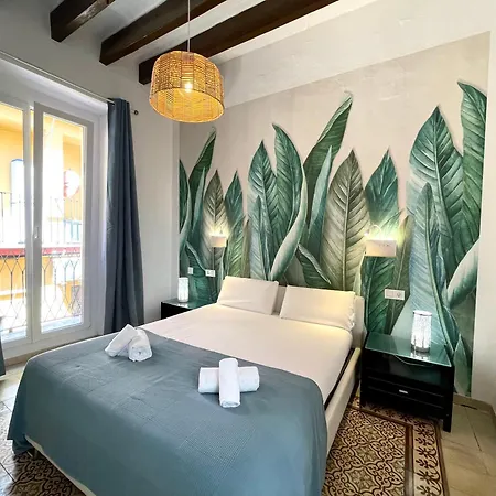 House -rooftop&jacuzzi -stayinseville Villa *