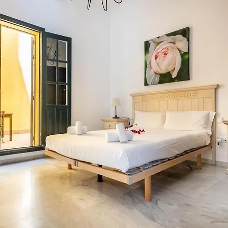 Aitana En Alvarez Quintero Appartement