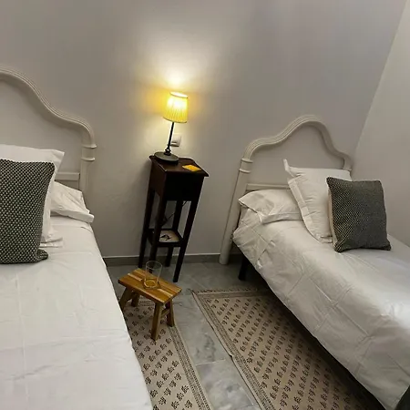 Aitana En Alvarez Quintero Apartment Seville