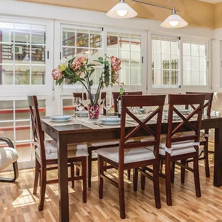 Amazing In With Kitchen Seville
