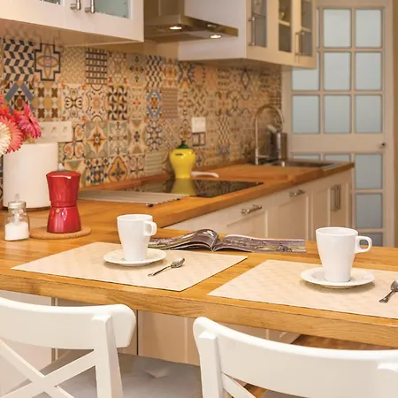 Amazing In With Kitchen