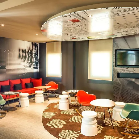 Ibis Hotel *