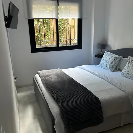 Apartment Proximo Al Centro De 2 Con Piscina. Seville