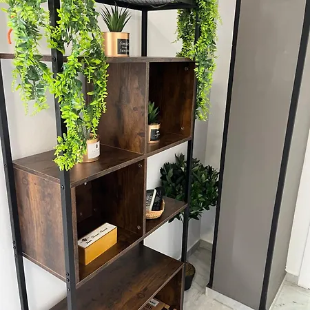 Triana Pelay Apartment *