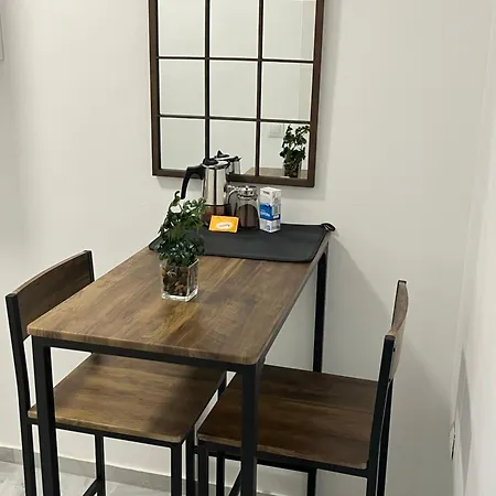Triana Pelay Apartment *