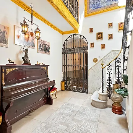 Δωμάτια σε οικογενειακή κατοικία Palace-house Hercules