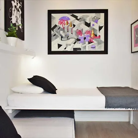Atico De Arte Banado En Sol Apartment Seville