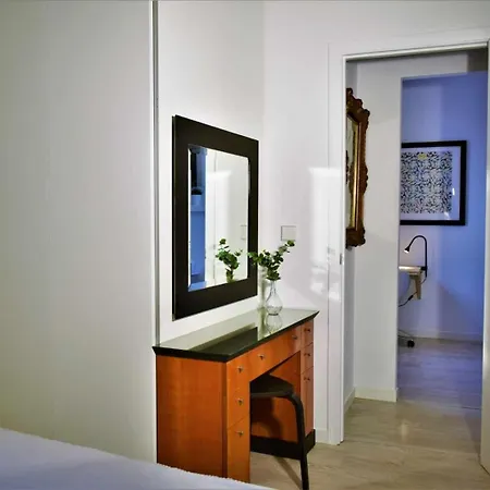 Atico De Arte Banado En Sol Apartment