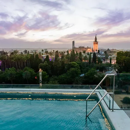 Alcazar Hotel