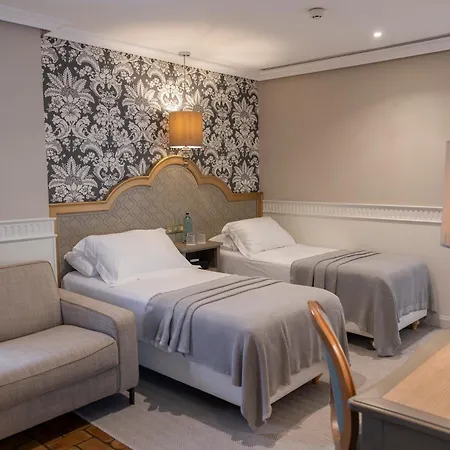 Otel Gravina 51 4*