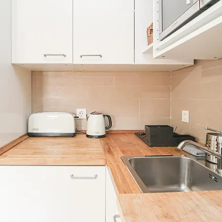 Charming In The Center - 10m Walk Isla Magica Apartment *