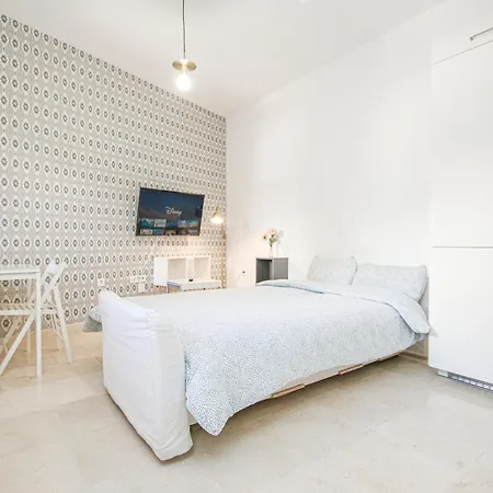 Apartment Charming In The Center - 10m Walk Isla Magica Seville