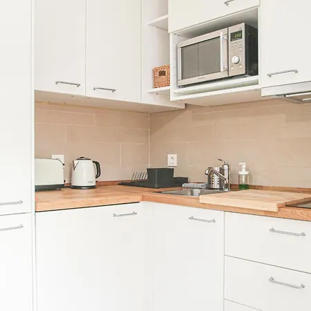 Apartment Charming In The Center - 10m Walk Isla Magica