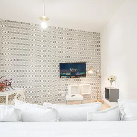 Charming In The Center - 10m Walk Isla Magica Apartment *