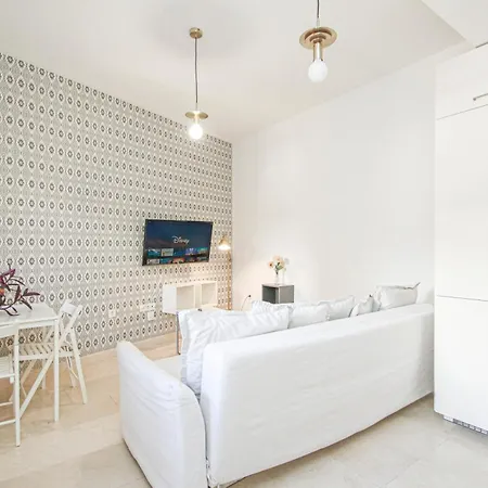 Charming In The Center - 10m Walk Isla Magica Apartment
