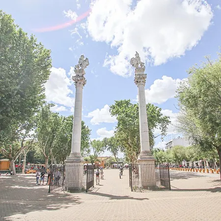 Charming In The Center - 10m Walk Isla Magica Apartment