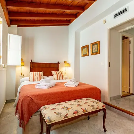Romana Kindly * Seville
