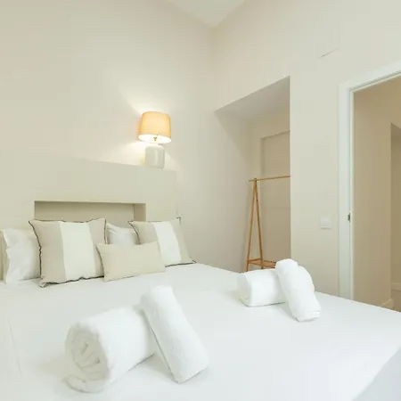 Rt41 Triana Deluxe Apartment *