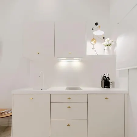 Isg Cuna 10 * Seville