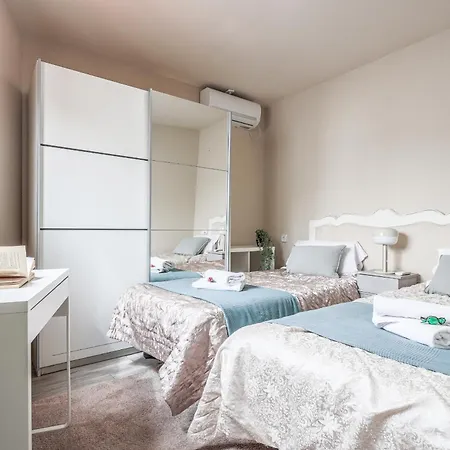 Fantastico Atico 2 Hab Y Gran Terraza Privada * Seville