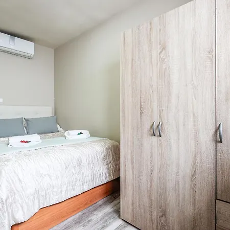Fantastico Atico 2 Hab Y Gran Terraza Privada Sevilla