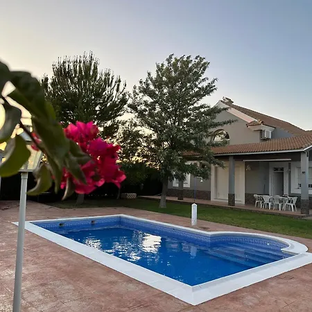Homestay Chalet La Ramira Seville