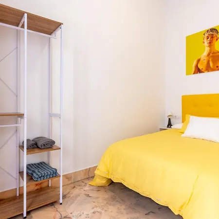 Banana Gay House - Only Men Pensionat