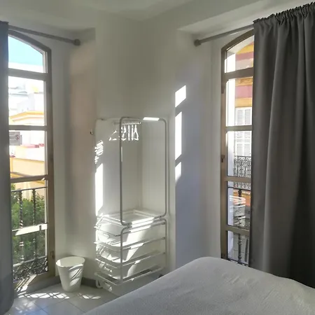 Urban Sevilla 2*