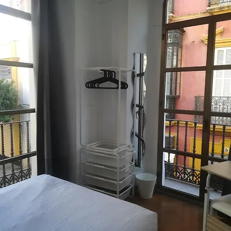 Urban Sevilla 2*