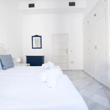 Alohamundi Catedral Apartment Seville