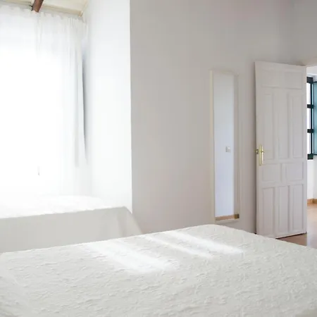 Casas Y Patios De *