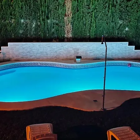 Villa Private Pool! Your Oasis In Sevilla! Bbq!