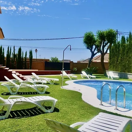 Villa Private Pool! Your Oasis In Sevilla! Bbq!