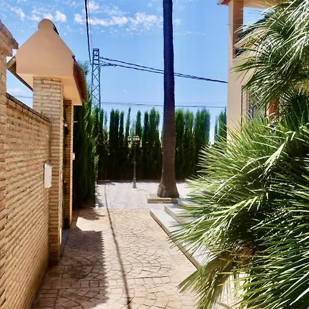 Villa Private Pool! Your Oasis In Sevilla! Bbq! Seville