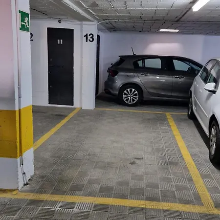 Veronica 6 Free Parking Seville
