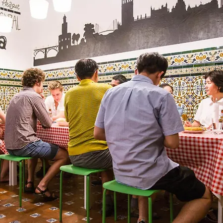 Hostel Onefam Catedral Seville