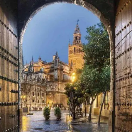 Feria Apartment, Near Plaza Espana Apartment