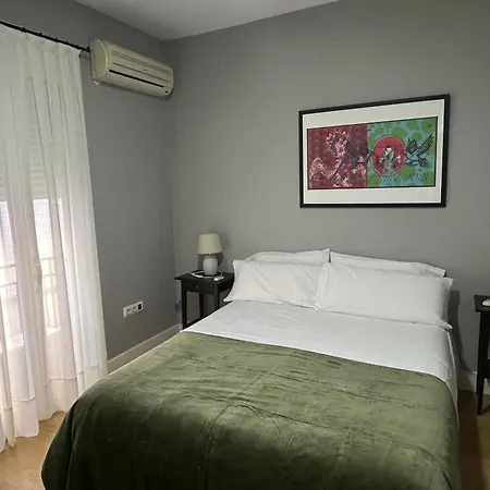 Piso Bonito Y Tranquilo En Plaza De La Magdalena Appartement
