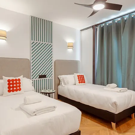 Isg Luxury By The Cathedral Seville