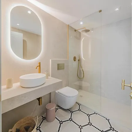 Isg Luxury By The Cathedral Apartment