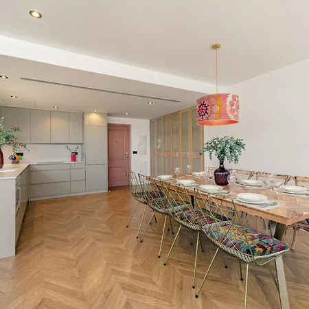 Isg Luxury By The Cathedral Apartment *