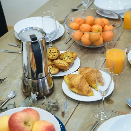 Homeyseville-amazing Views Cathedral Tomas De Ibarra - 8 Pax, Parking Optional Apartment