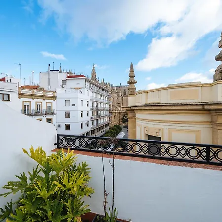 Homeyseville-amazing Views Cathedral Tomas De Ibarra - 8 Pax, Parking Optional Apartment