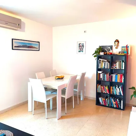 Apartamento Con Terraza Apartment *