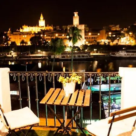 Atico Con Vistas A La Torre Del Oro Y Catedral By Thegoodtourist Seville