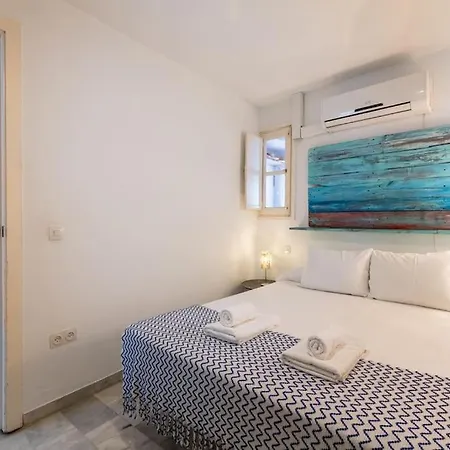 Apartment Atico Con Vistas A La Torre Del Oro Y Catedral By Thegoodtourist