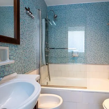 Atico Con Vistas A La Torre Del Oro Y Catedral By Thegoodtourist Apartment *