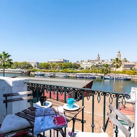 Atico Con Vistas A La Torre Del Oro Y Catedral By Thegoodtourist Seville